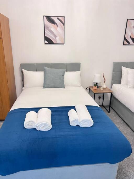Spacious 3 Bed Flat - Beach Nearby - No Pets Southend-on-Sea Exterior foto